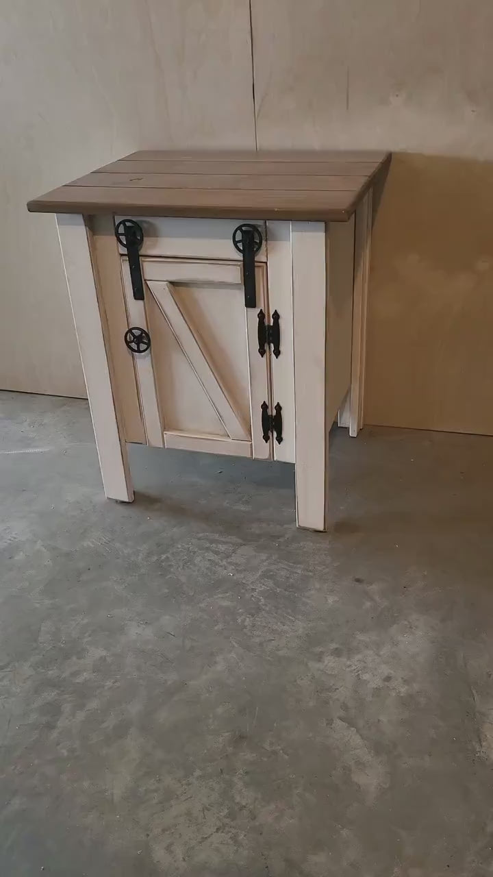 End Table - Primitive - Amish Furniture - Home Décor - Nightstand - Living - Book Shelf - Amish Handmade - Fireplace - Bathroom Cabinet